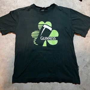 Guinness Graphic T-Shirt Green Shamrock Logo‎ Short Sleeve Tee Size Medium